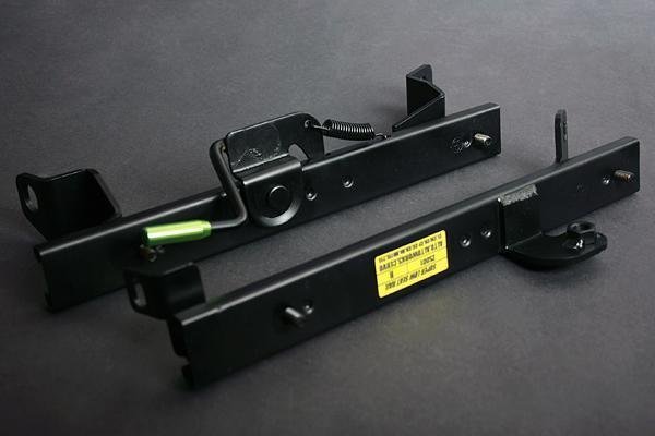 新品ローポジシートレール アコード CF4，5，6，CL1 助手席