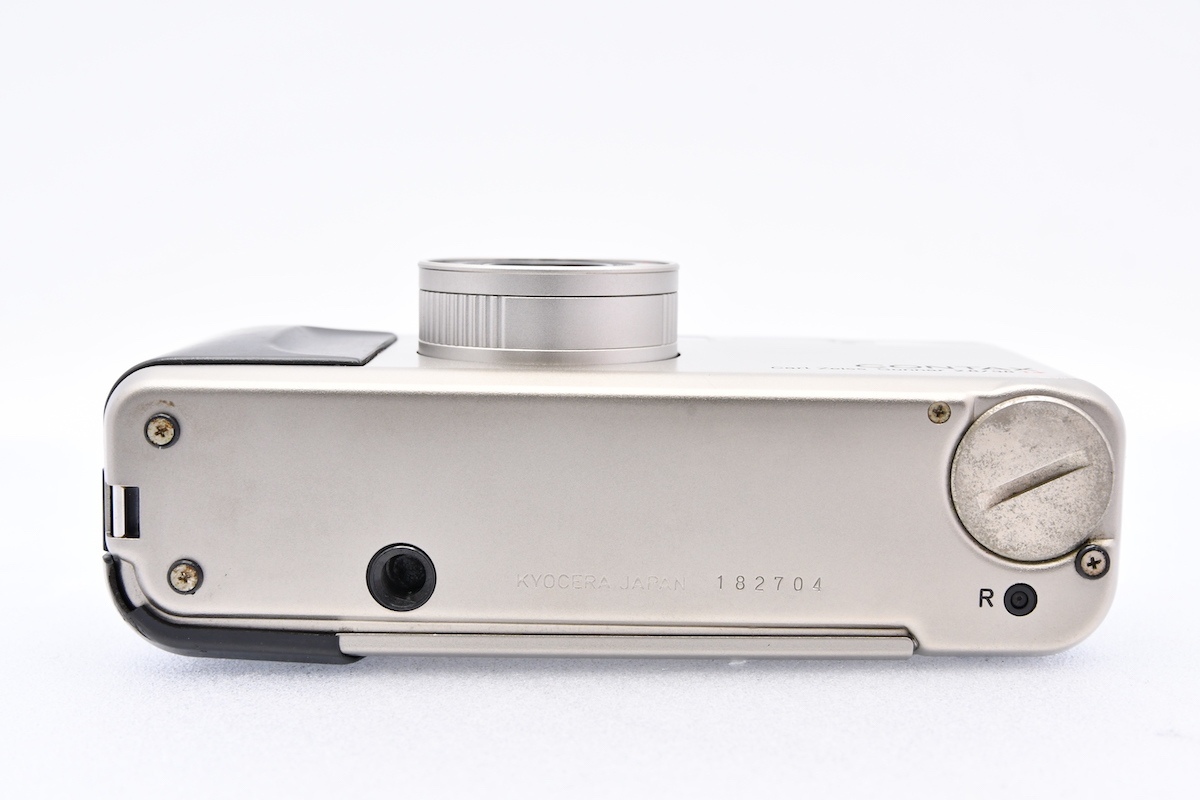 CONTAX T2 チタンシルバー / Carl Zeiss Sonnar 38mm F2.8 T