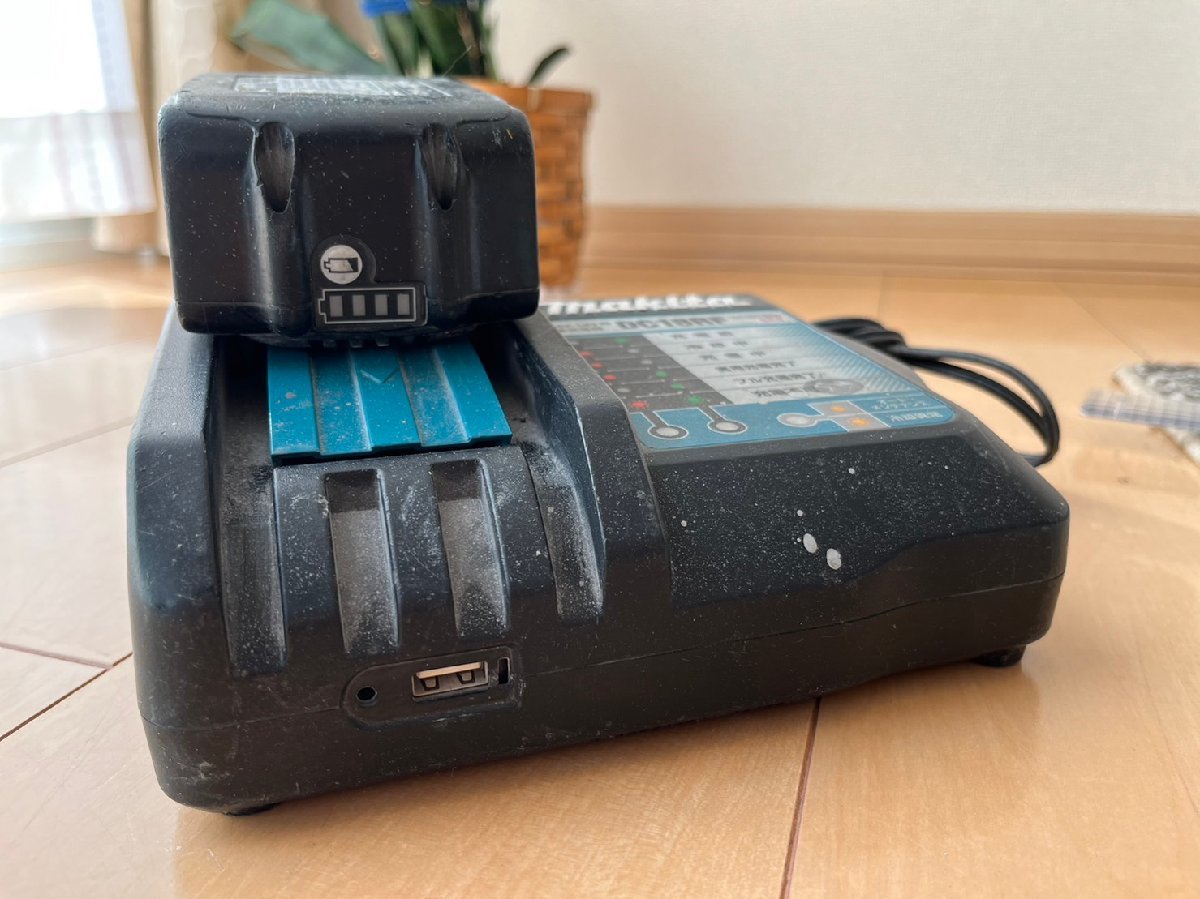 □ Makita マキタ DC18RF 14.4V-18V用 急速充電器 ＋ バッテリー 