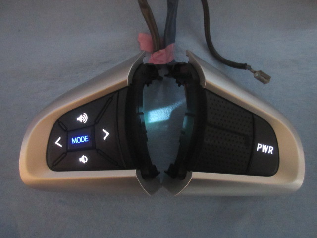 ＬＡ６００Ｓ　タントカスタム 後期　ステアリングスイッチ左右　LED打ち替え　スマアシ３