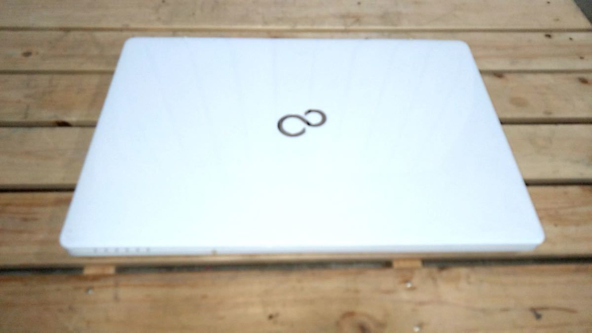富士通 LIFEBOOK AH50⁄A3 ホワイト ノートPC 富士通 LIFEBOOK