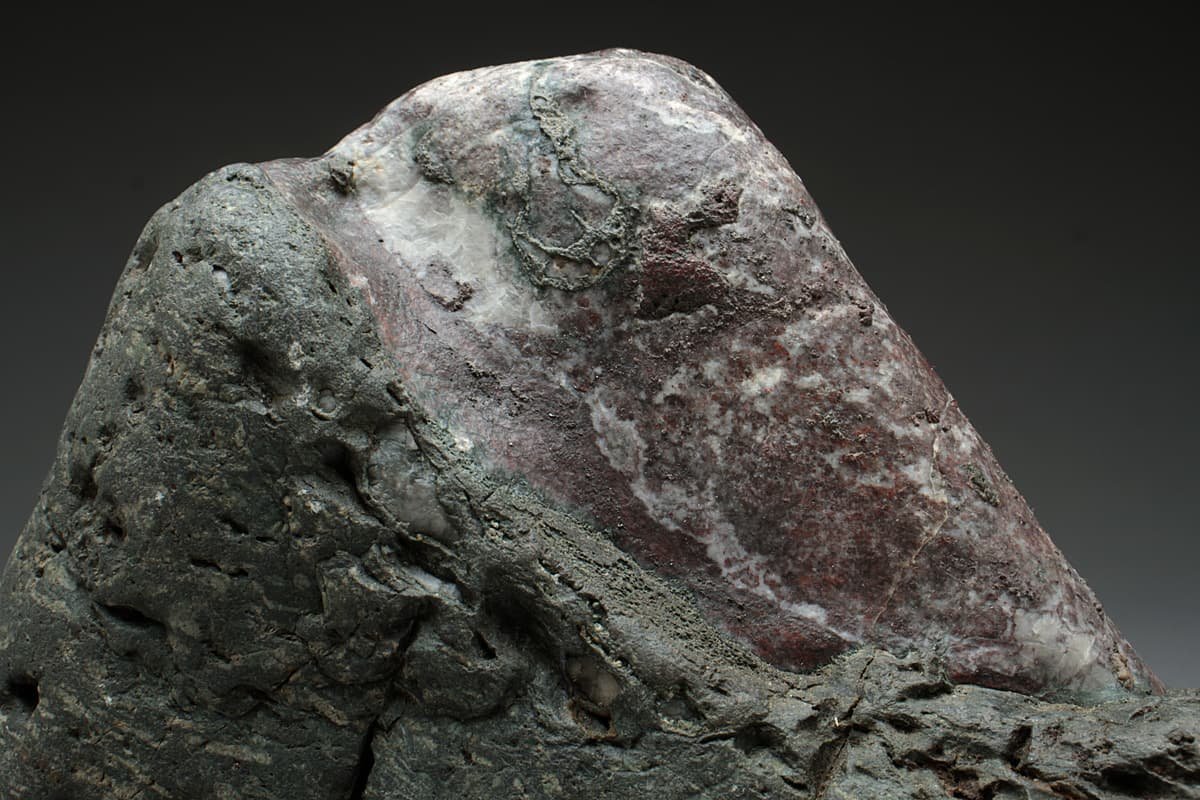 ZL323 京都 紫貴船石 山型 水石 鑑賞石 全高12.5cm/高11.2cm 重1.7kg
