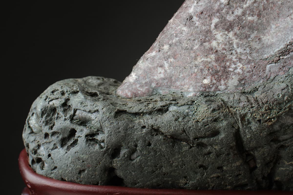 ZL323 京都 紫貴船石 山型 水石 鑑賞石 全高12.5cm/高11.2cm 重1.7kg