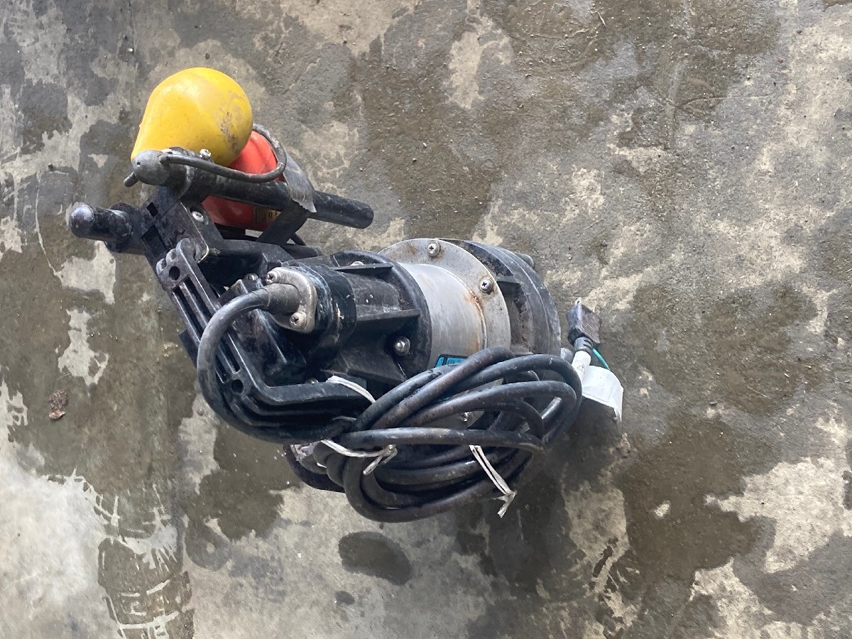 【滋賀発】　水中ポンプ　100V 鶴見　OMU-2A