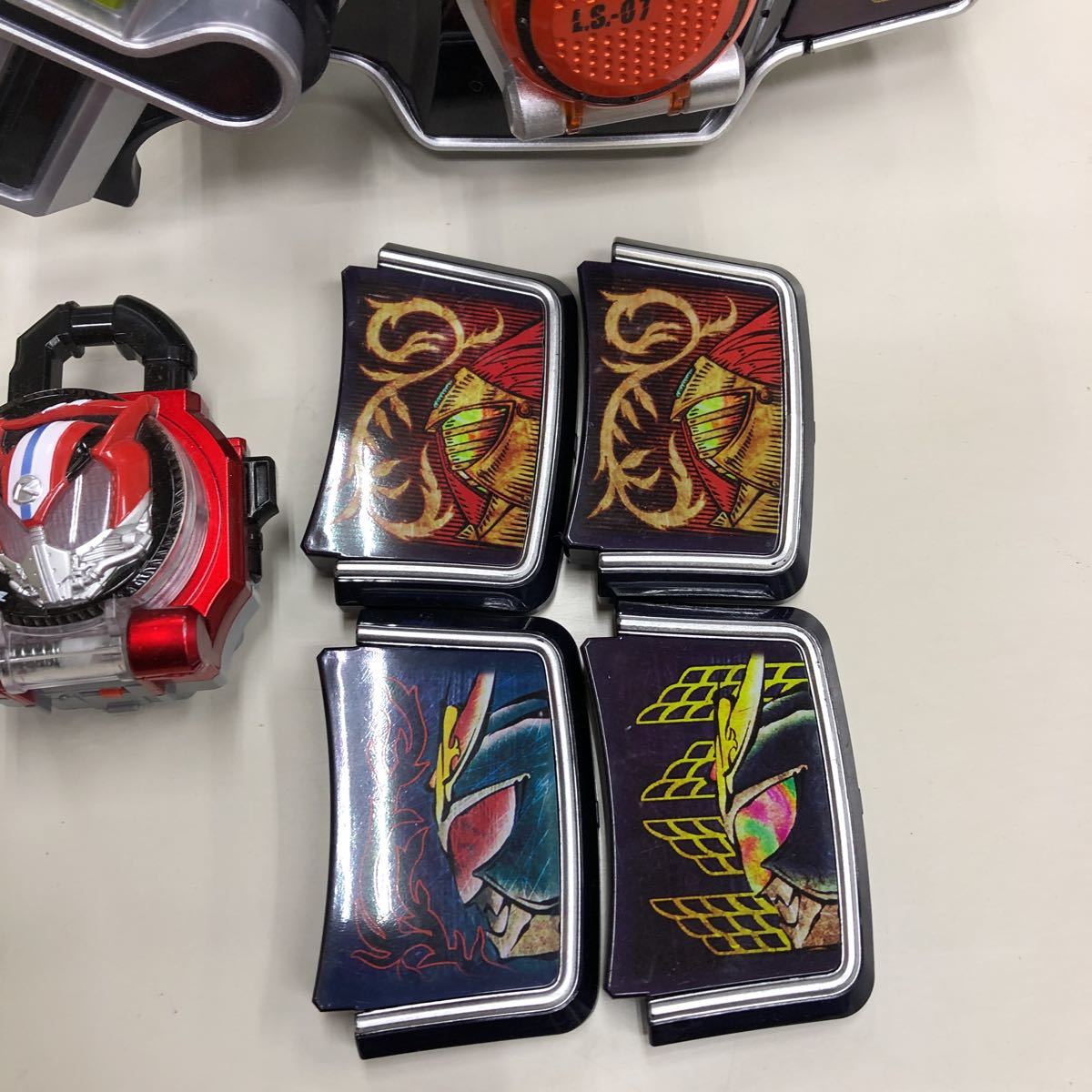 仮面ライダー変身ベルト 仮面ライダー鎧武 ロックシード 戦極 