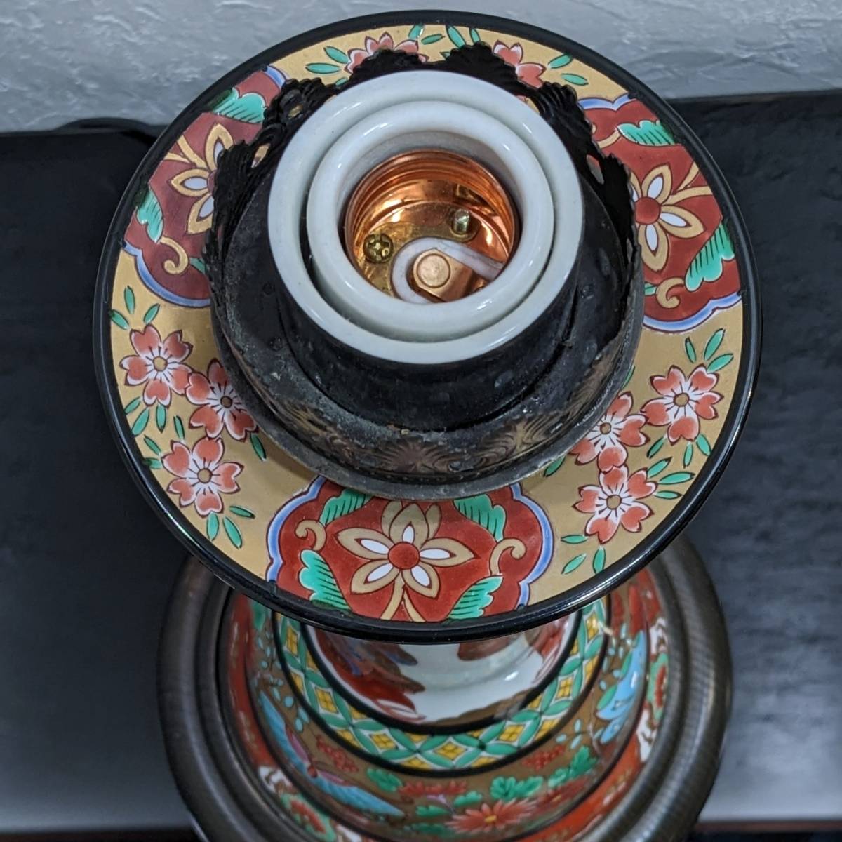 C0CN0115/林九郎窯/有田焼/極上錦美人図/電気スタンド/照明/共箱付 