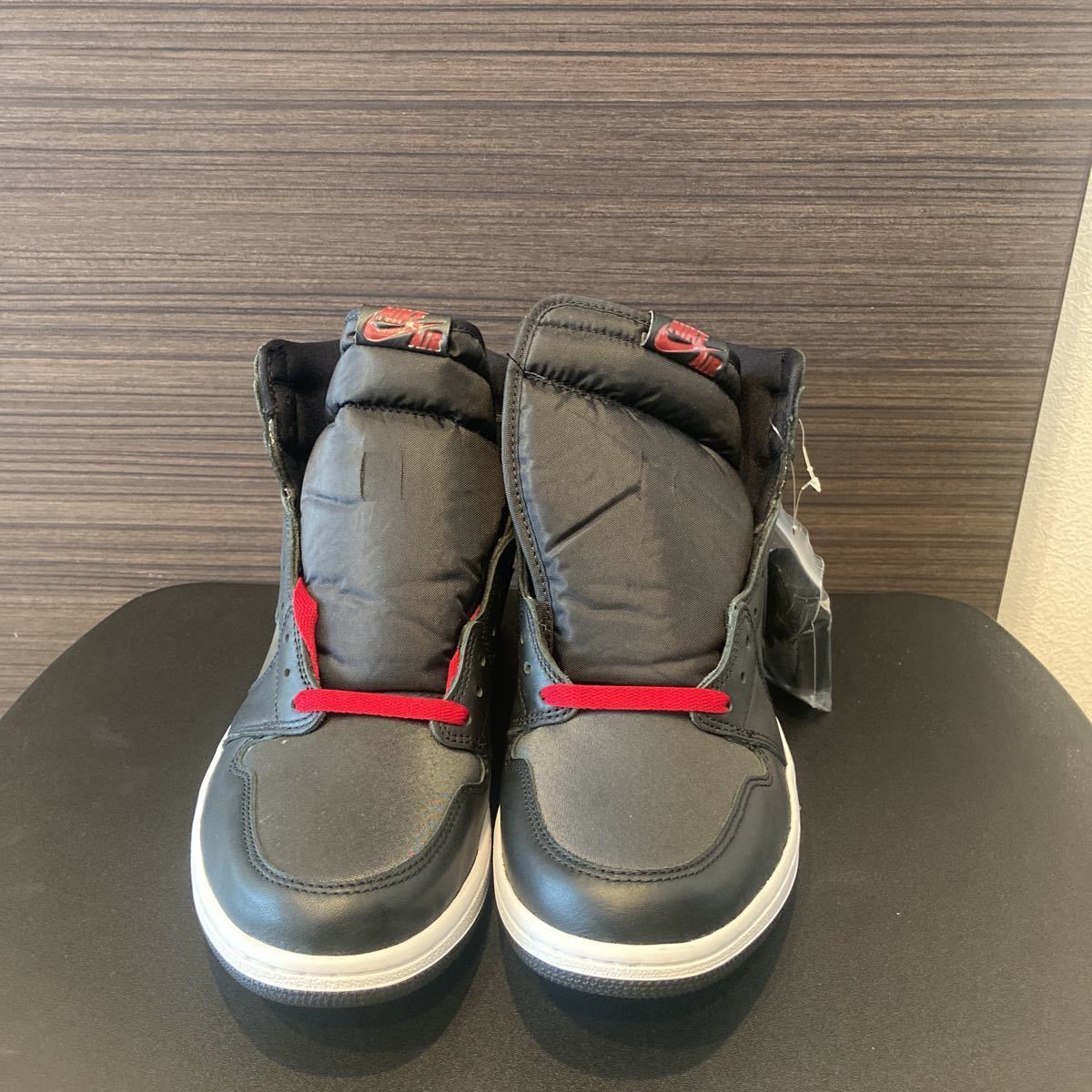 SALE，HOT NIKE AIR JORDAN1 RETORO High OG BLACK/Metallic/Silver 