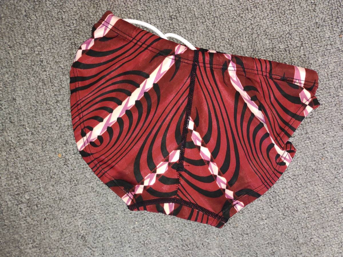 未使用）SPEEDO サイズM レッド 競パン 競泳水着 水抜きつき ゴールド 