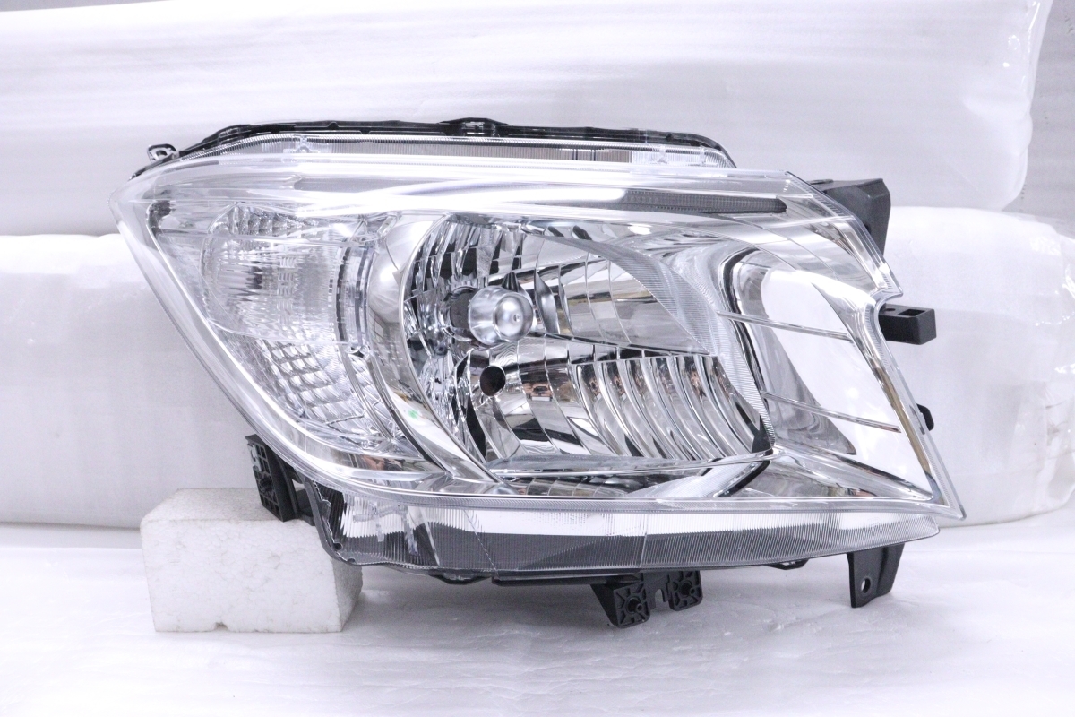 33-756★HID MA36S ソリオ★右ヘッドライト KOITO 100-59331 ユニット メッキ 純正★スズキ (YM)