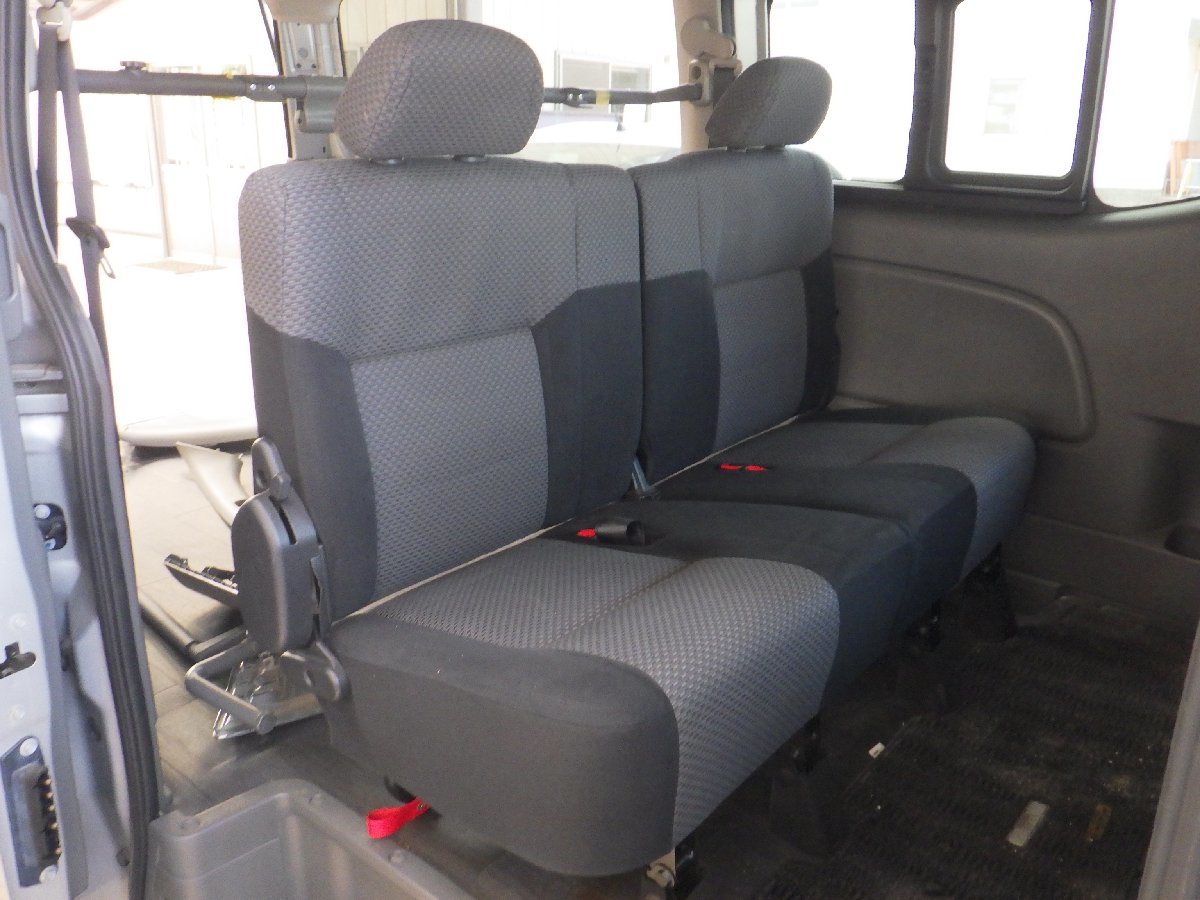 日産☆H24☆VR2E26 NV350キャラバン☆プレミアムGX☆後部座席シート☆リアシート☆布　黒×グレー系☆Y500038☆現車付