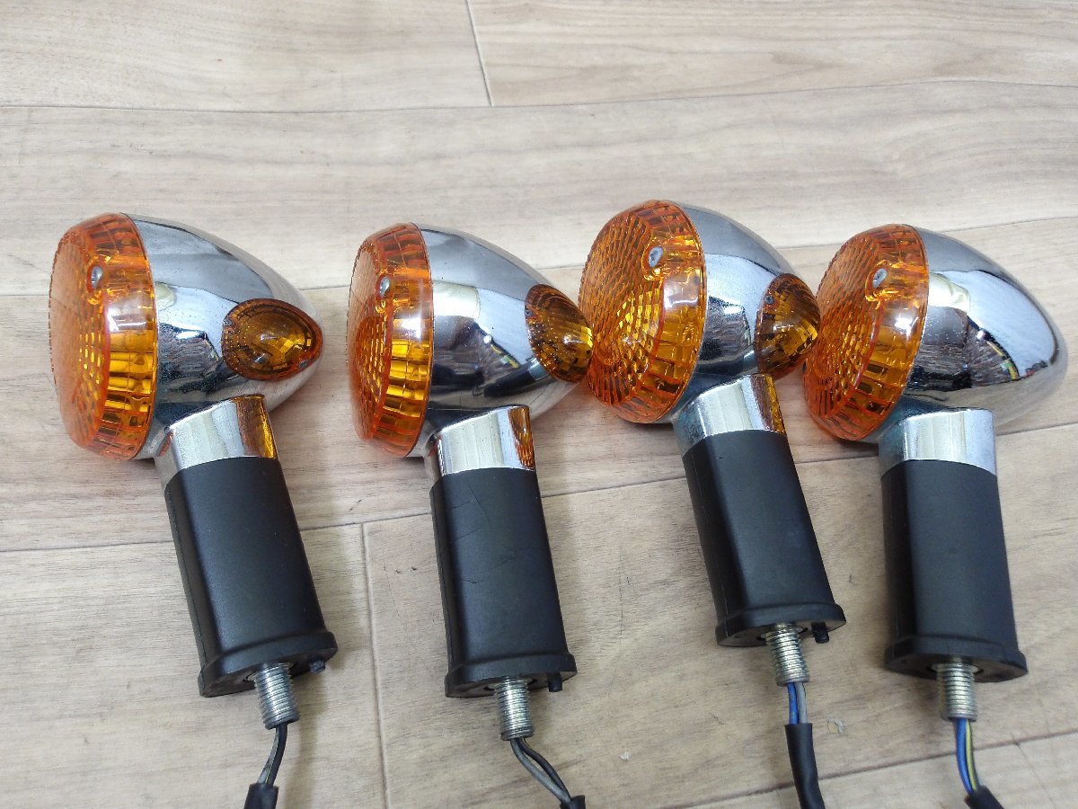 カワサキ社製　ゼファー400χ【カイ】などに　純正ウィンカー　4個①　程度上々　F2個R2個車体一台分