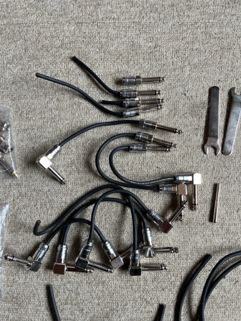 OYAIDE オヤイデ ソルダーレスプラグ 中古品 おまけ付き ソルダーレス