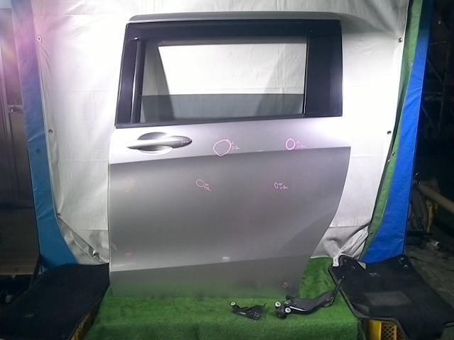 フリード DBA-GB4 左RドアASSY G 4WD 7人 NH700M 67550-SYY-000ZZ