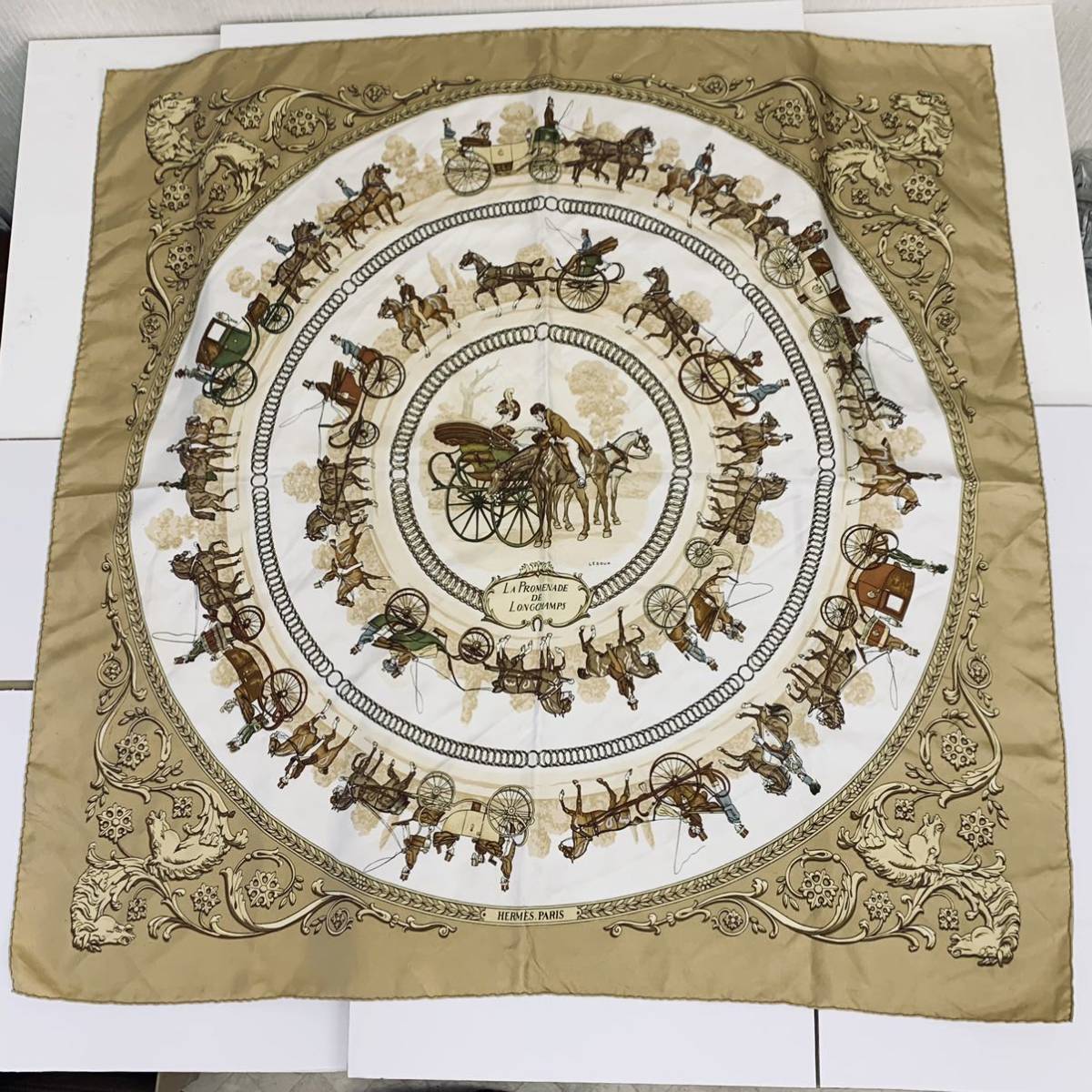 HERMES エルメス 大判 スカーフ 高級 ブランド 有名 おすすめ 大人気 おしゃれ アイテム コレクションシルクスカーフ エルメススカーフ 