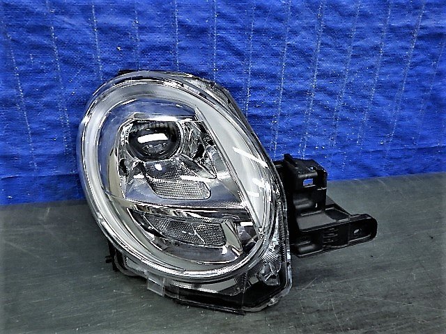 3187　キャスト　LA250S　LA260S　右ライト　LED　100-69020　レンズ美品