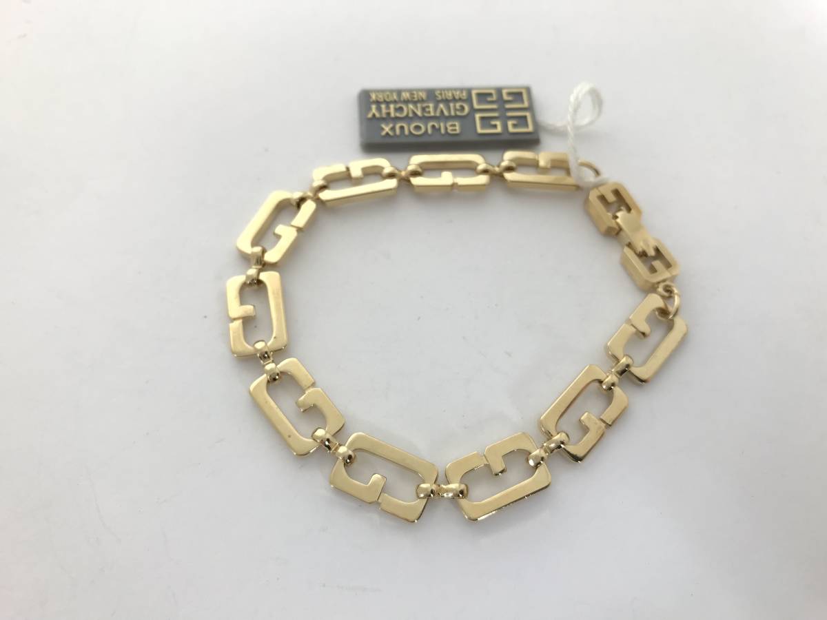 Vintage GIVENCHY ジバンシィ Gロゴ チェーンブレスレット 美品】GIVENCHY ジバンシィ Gロゴ ブレスレット ゴールド  A111 ロゴチェーンブレスレット ゴールド ヴィンテージ|ジバンシー GIVENCHY - 【公式】Rilish SELECT VINTAGE ｜ハイブランドヴィンテージの通販セレクト ... 美品✨ GIVENCHY ジバンシー ヴィンテージ ブレスレット チェーン