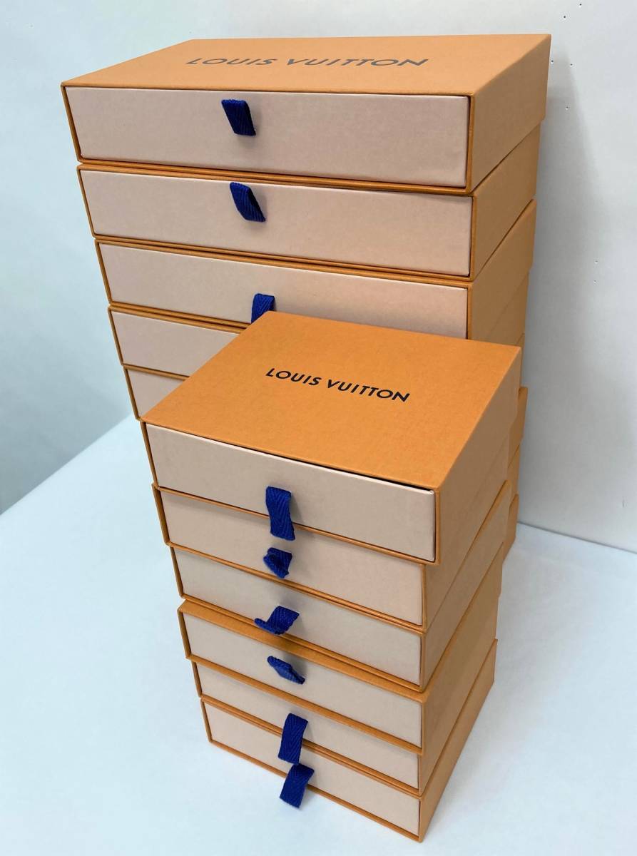 ブランド別 LOUIS VUITTON (ルイ ヴィトン）美品 ギフトボックス