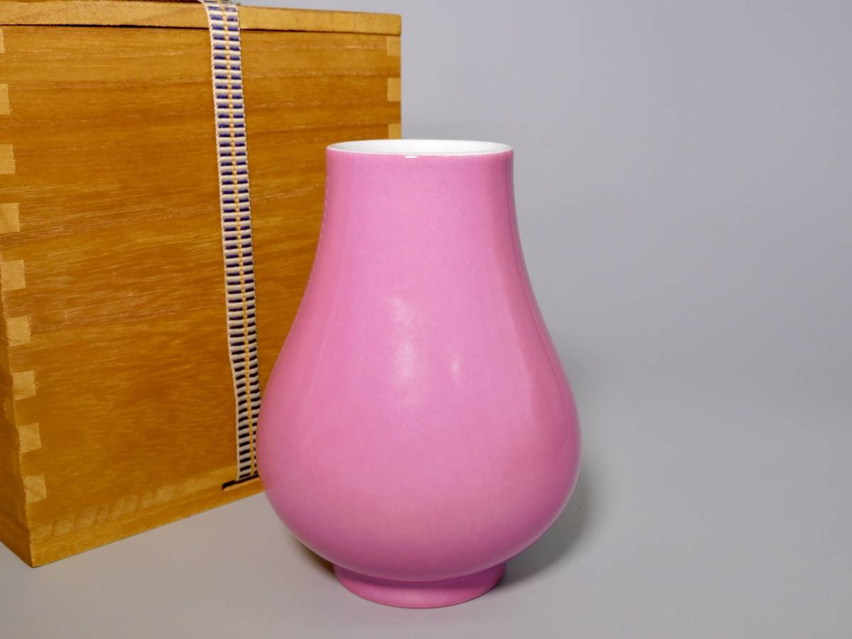 正規品，人気SALE 清 珊瑚釉花尊 大清雍正年製銘 箱付(清)｜売買されたオークション情報、yahooの商品情報をアーカイブ公開 - オークファン 清