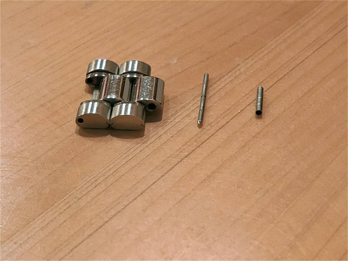 オメガ スピードマスター 3510.50の2連コマ バンド駒(パイプ、ピン1本) オメガ スピードマスター 3510.50用の2連コマ バンド駒(パイプ、ピン1本)