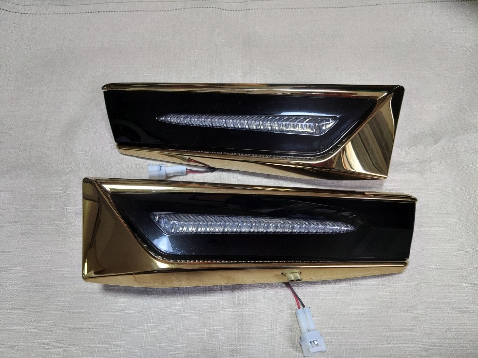 ヴォクシー シグネチャーイルミブレード 後期 80系 zs トヨタ 