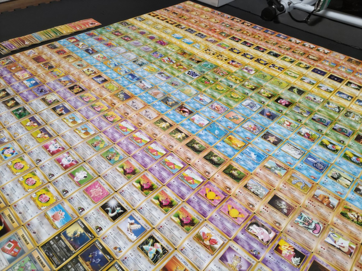 超解放! 新・旧裏面ポケモンカード キラ・ホロカード 300枚 ノーマル 