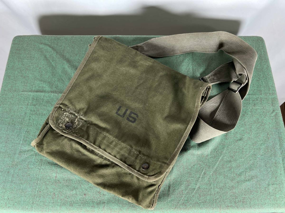 実物　アメリカ軍　アメリカ陸軍　海兵隊　マップケース　ベトナム戦争　中古品　放出品　地図ケース　ショルダーバッグ