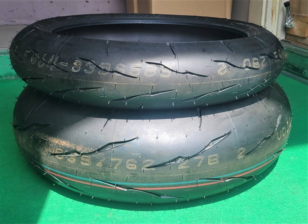 バイク ブリヂストンRS11前後セット120/70ZR17 M/C (58W)