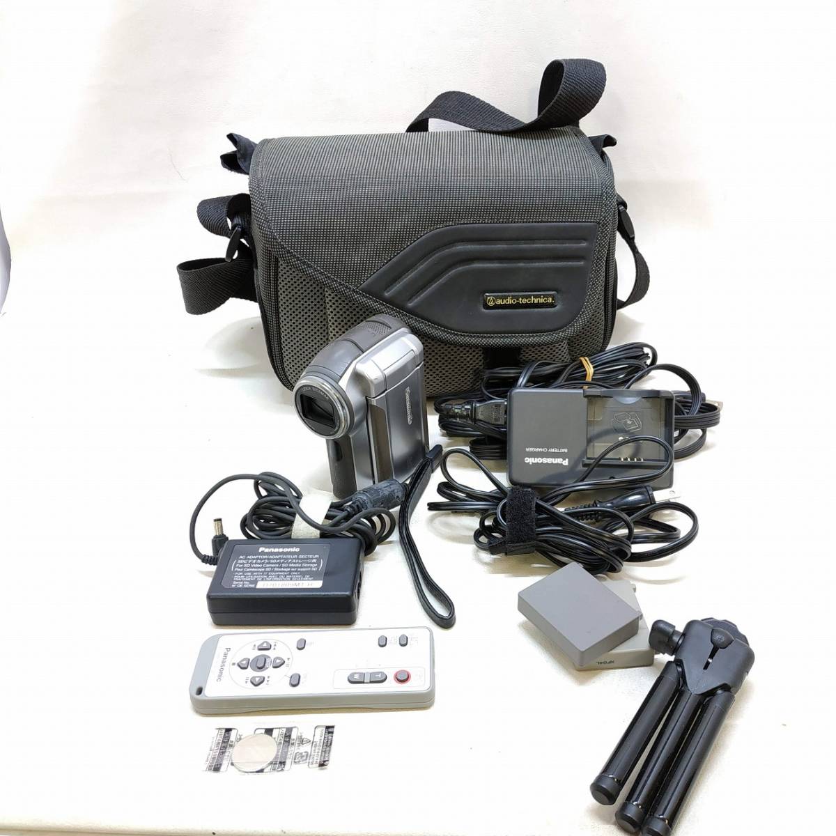 Panasonic SDR-S200 動作品 SDビデオカメラ バッテリー2個付 SDR-S200