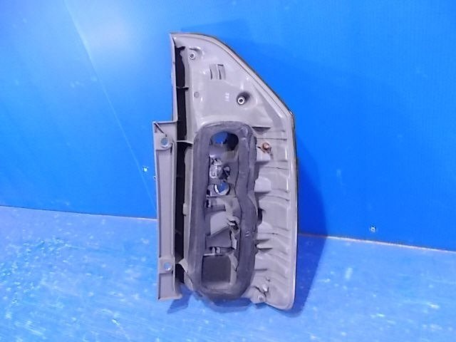後期 ノア ZRR70/75W 左テールランプ ユニット イチコ 28-219 81561