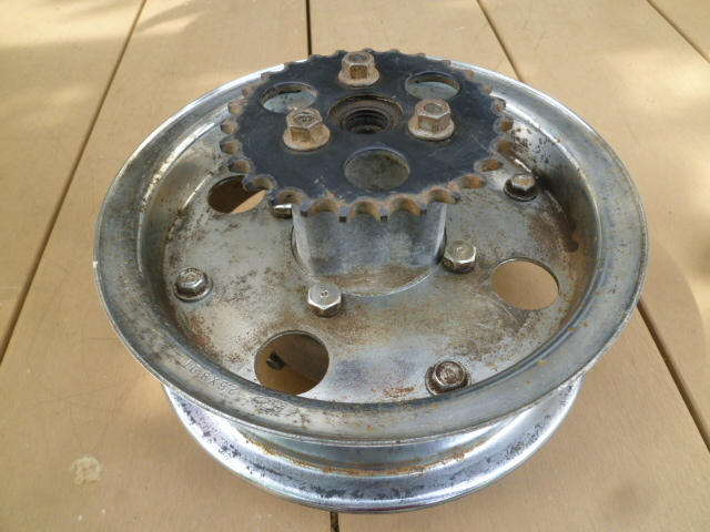 モンキー純正メッキホイール　ハブ、ブレーキ、スプロケット付き 