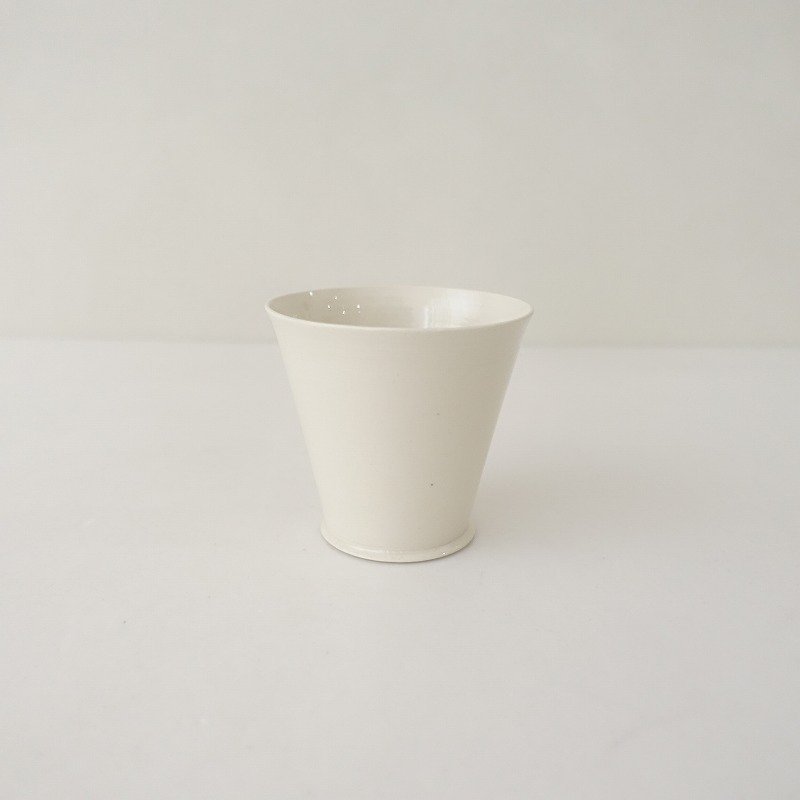 【美品】畠山雄介 *フリーカップ*白ホワイトコップ和食器タンブラー【陶器】(wa85-2302-178)【50D32】