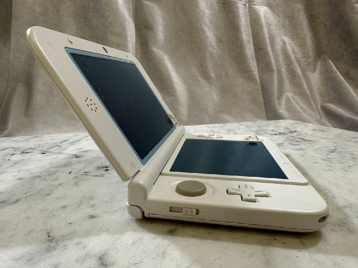 □t713　現状品★Nintendo　ニンテンドー　3DS LL ソフト8本セット付き