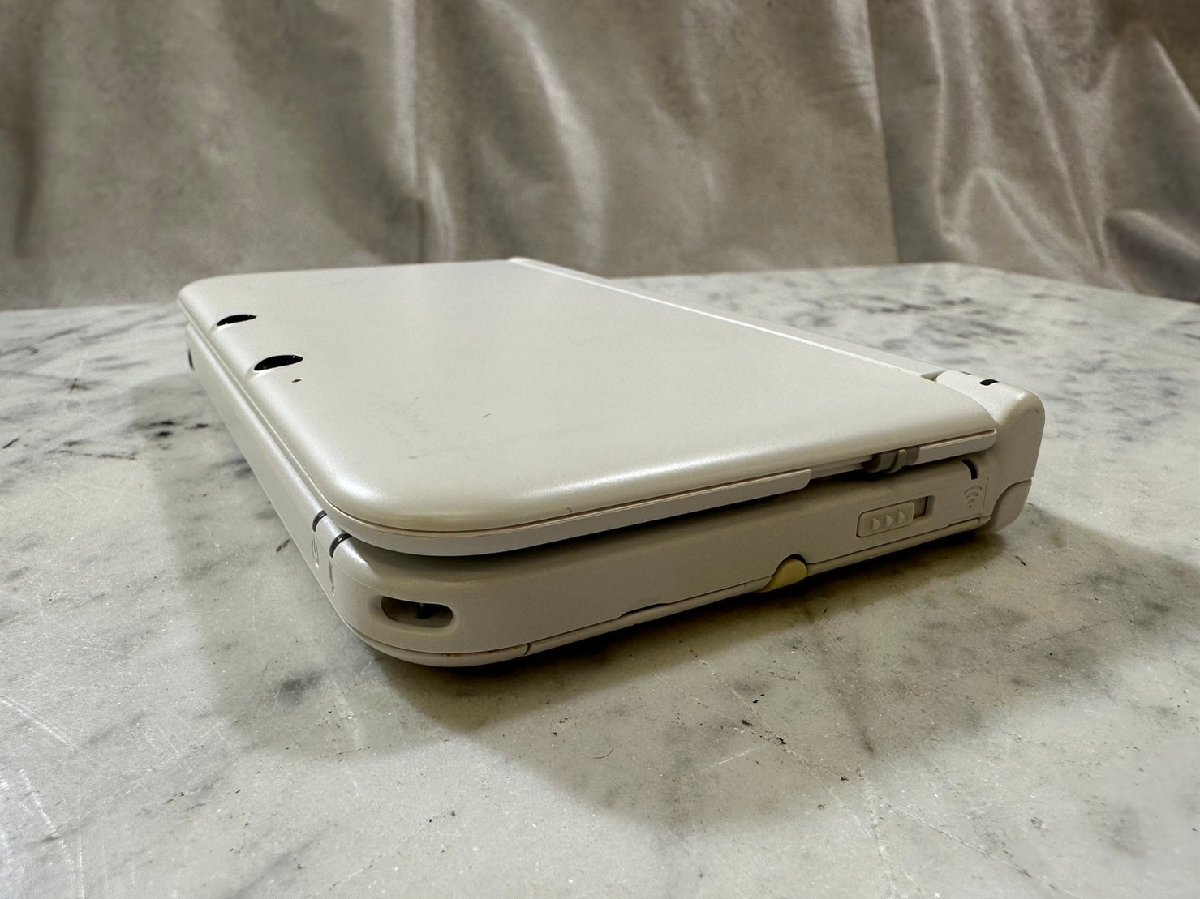 □t713　現状品★Nintendo　ニンテンドー　3DS LL ソフト8本セット付き