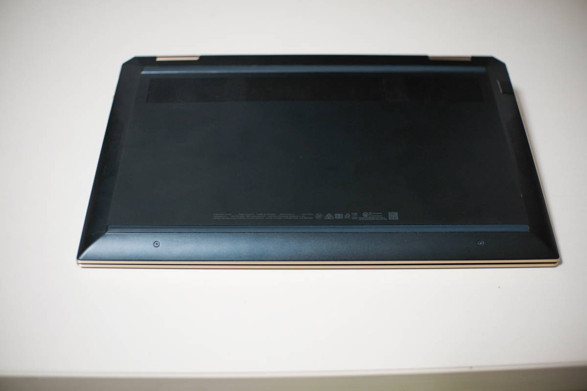 美品 HP Spectre x360 13-aw2142TU 11th Gen Core i7-1165G7 メモリ 