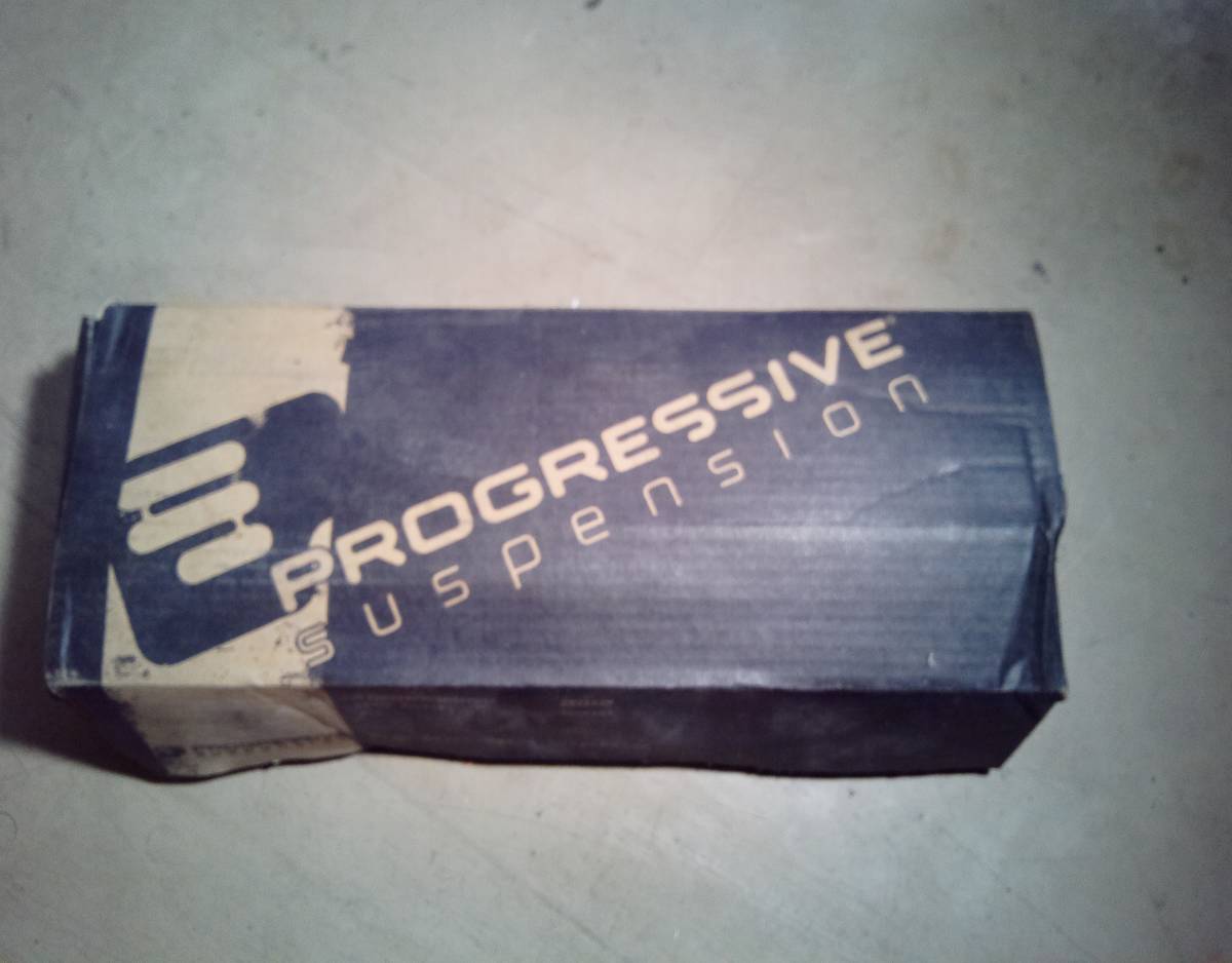 プログレッシブ製　11.5インチ　リアサスペンション