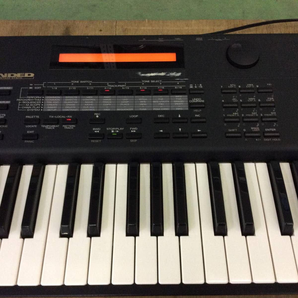 H-0753】ジャンク品 ローランド Roland シンセサイザー XP-50 通電のみ