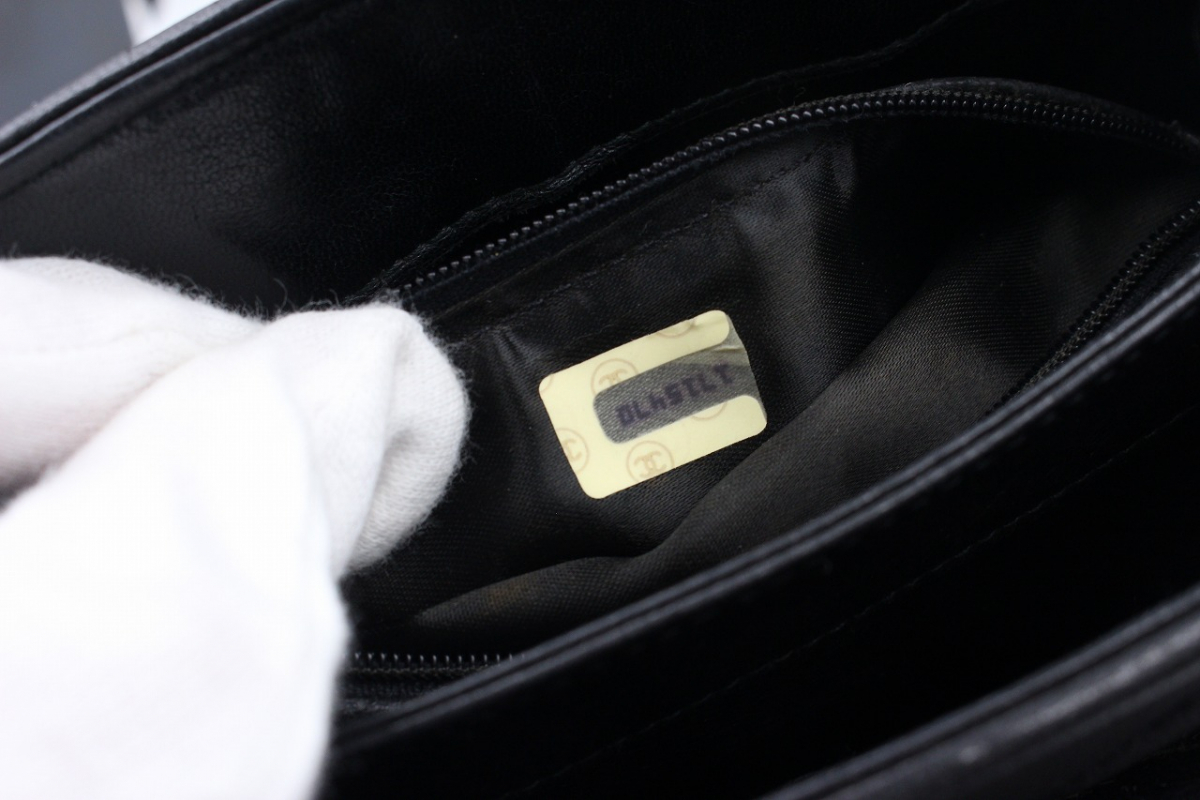 行董】 CHANEL シャネル マトラッセ チェーンショルダーバッグ