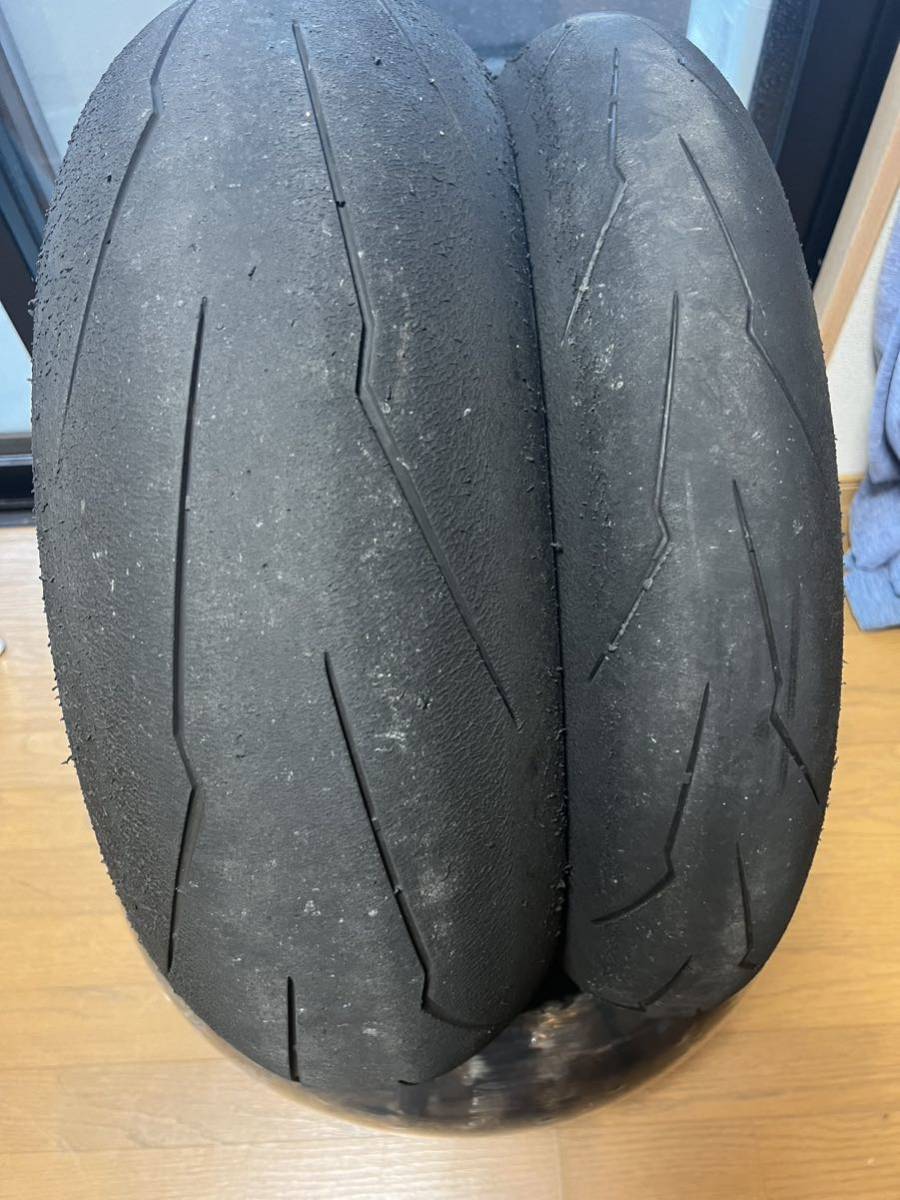 ピレリ　スパコルサSP 120/70-17 200/55-17中古