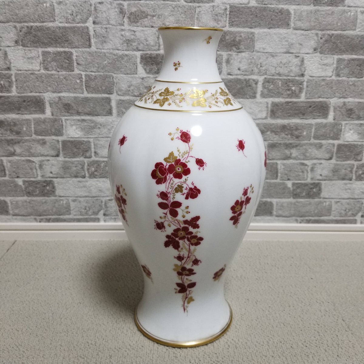 ☆美品☆珍品☆大倉陶園 OKURA 色絵金彩花紋花瓶 花器 花生 花入 高さ