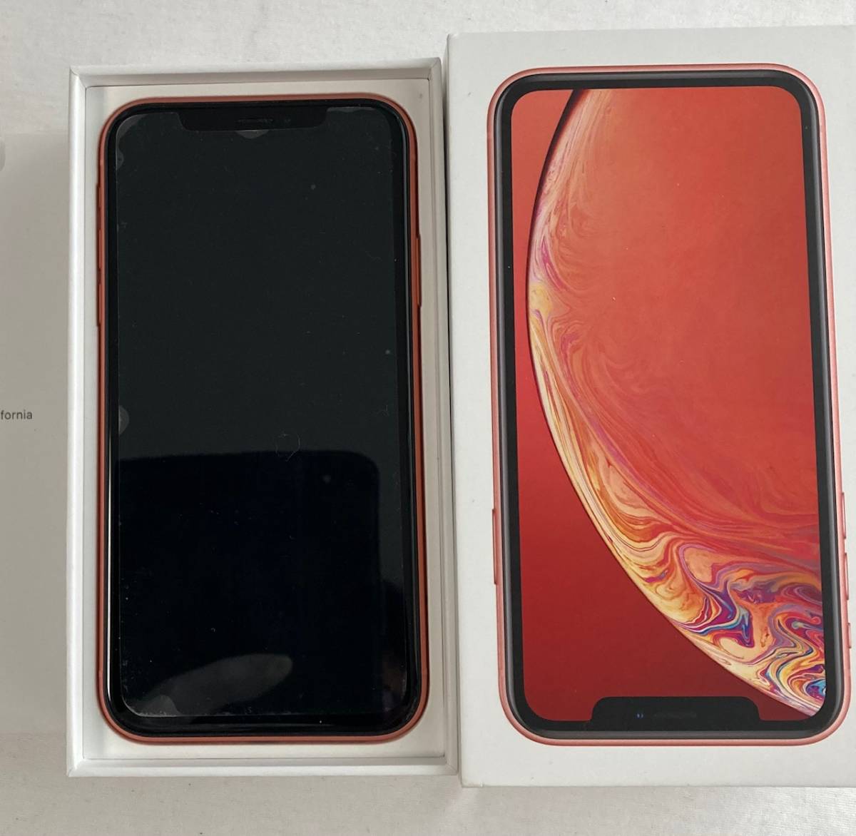 超美品　SIMフリー iPhone XR 64GB Apple本体 ，元箱、イヤーフォン付き　初期化済み 動作品 1436
