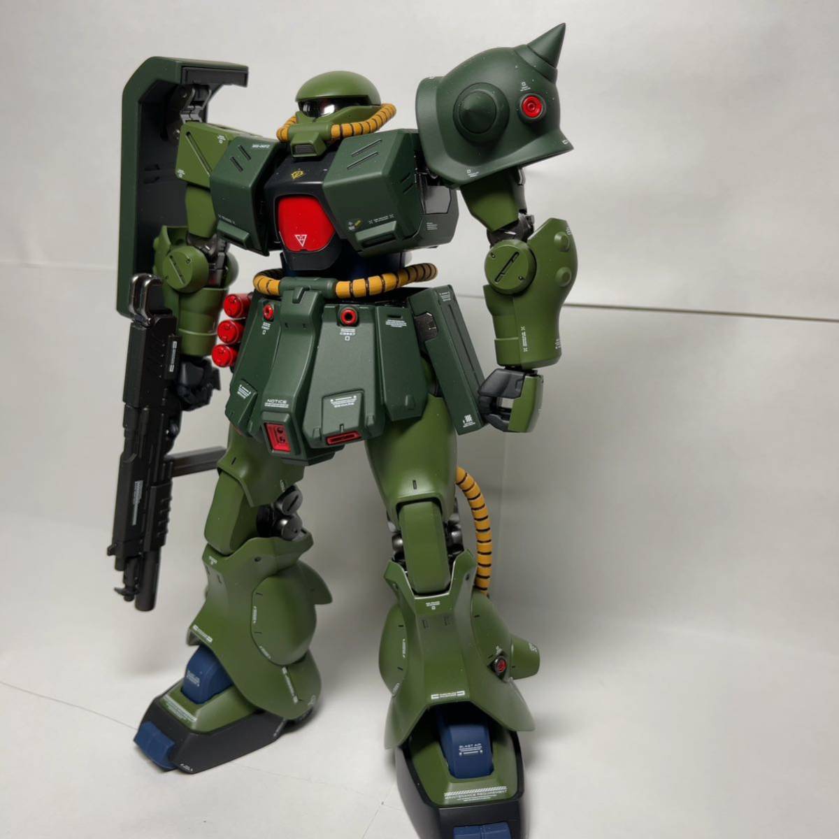 RE 1/100 ザクⅡ改　塗装品 RE1/100 ザクⅡ 改 塗装完成品 【公式通販】