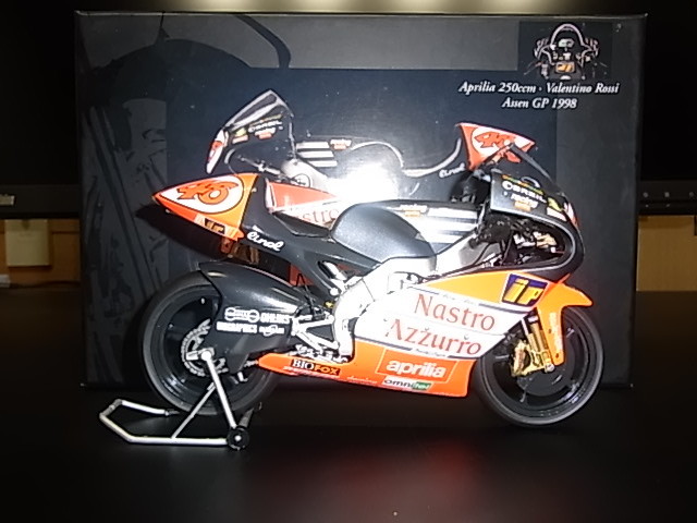 MINICHAMPS「1/12 Aprilia 250 Team Nastro Azzuro Assen GP '98 Valentino Rossi」アプリリア/ミニチャンプ/ロッシ