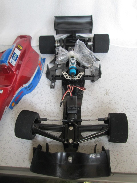 タミヤ F103系 F1系 シャーシ サーボ付き TRFダンパー付 ジャンク部品