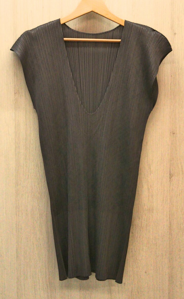 PLEATS PLEASE ISSEY MIYAKE プリーツプリーズ ノースリーブワンピース【PP31-JT617】チャコールブラウン チェック柄プリント【サイズ: 4】