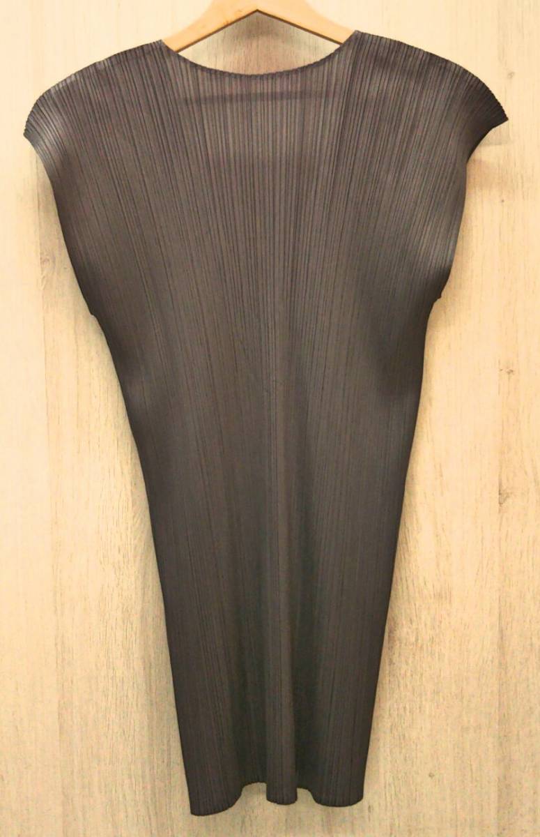 PLEATS PLEASE ISSEY MIYAKE プリーツプリーズ ノースリーブワンピース【PP31-JT617】チャコールブラウン チェック柄プリント【サイズ: 4】