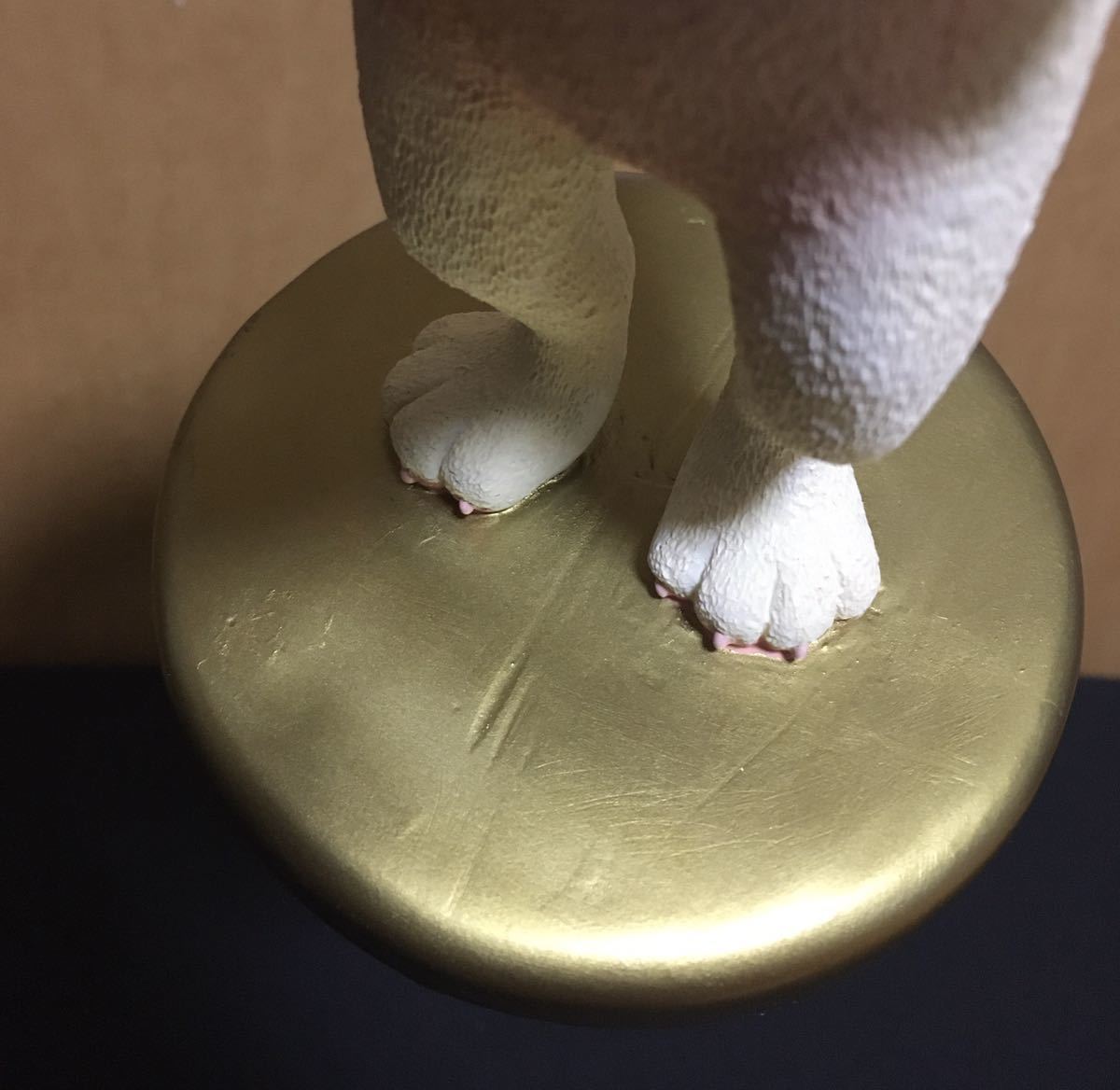 朝隈俊男 犬の留守番 ブルテリア 金首輪&金台座ver. 40体限定品 動物