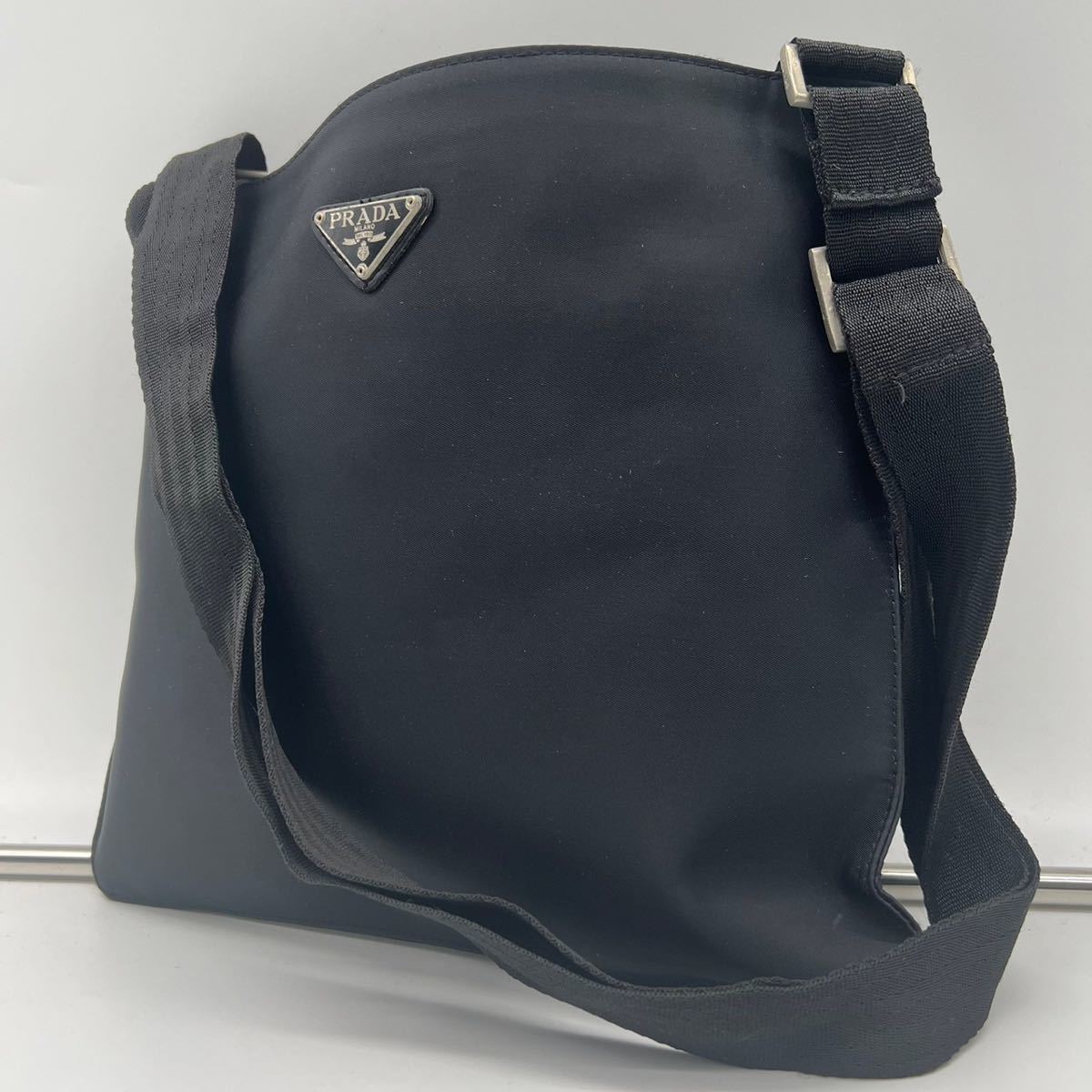 極美品 PRADA プラダ ショルダーバッグ 斜めがけ サコッシュ 