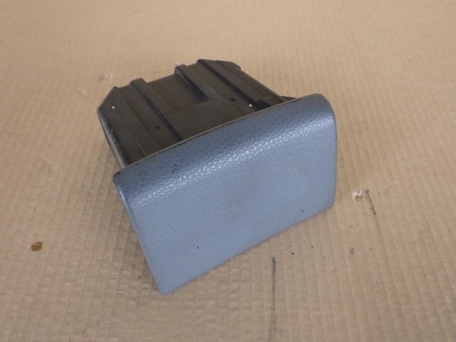 r541-80 ★ 三菱 ふそう ジェネレーションキャンター 灰皿 60-13