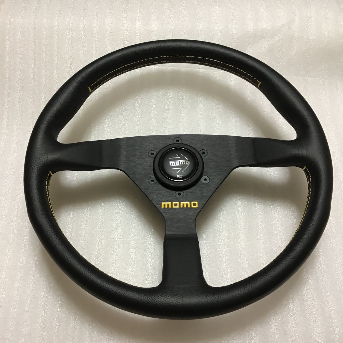 VELOCE RACING MOMO 350mm ヴェローチェ モモ ステアリング momo MOMO 