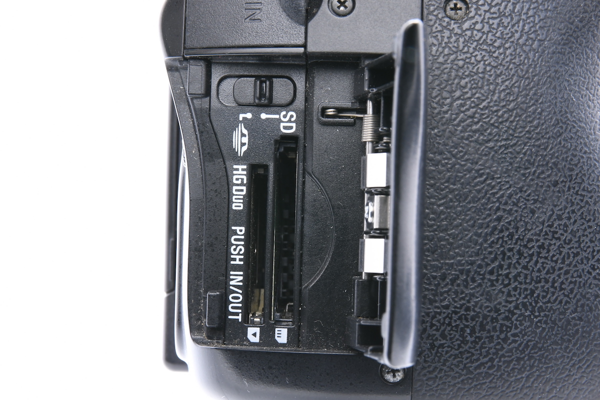 SONY α550 + DT 18-55mm F3.5-5.6 SAM ソニー デジタルカメラ 一眼レフ